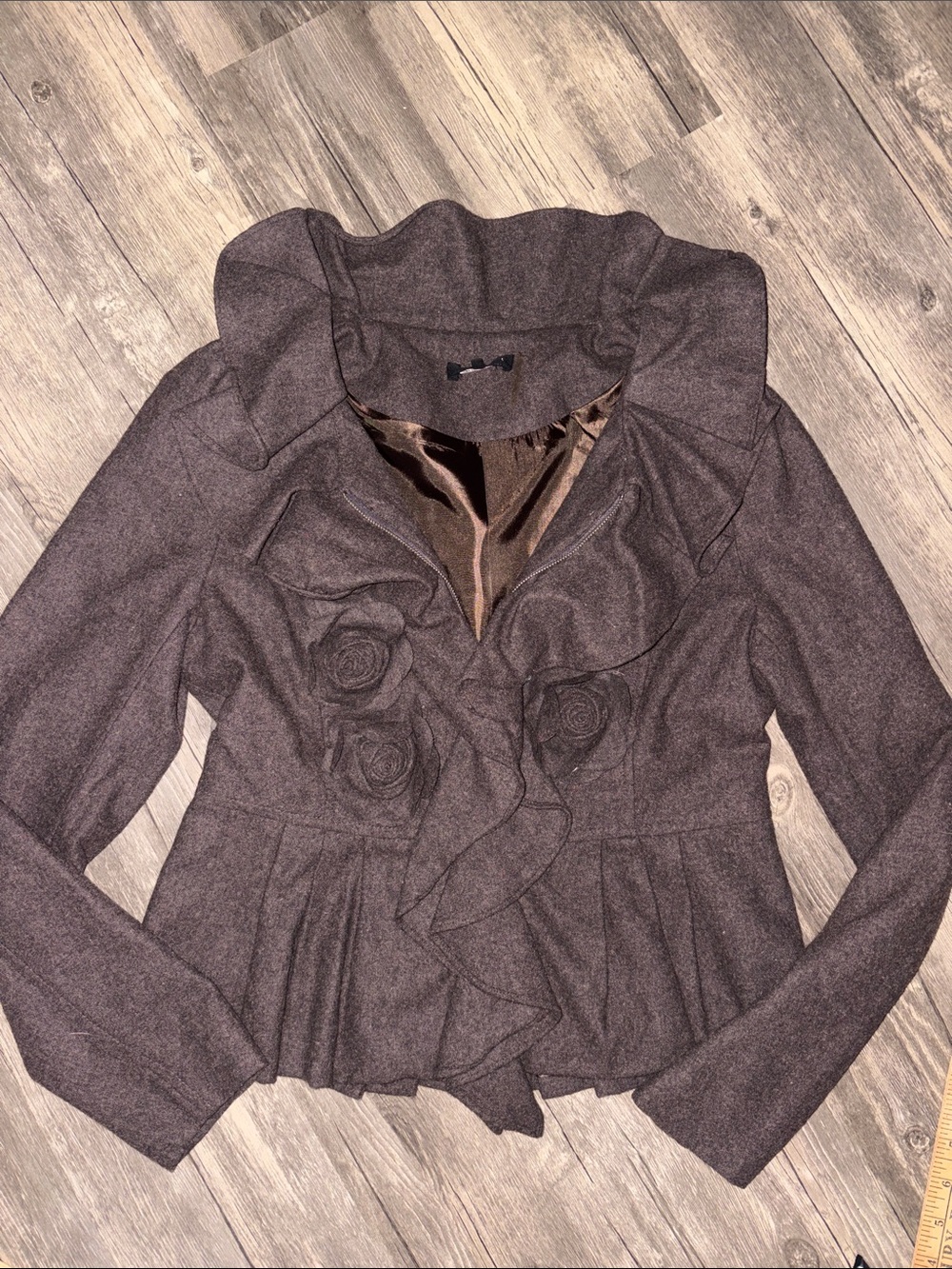 Y2K brown RYU womans coat - circa 2005 
Small